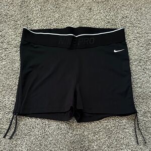 Nike Women's Black Athletic Shorts - Size Large